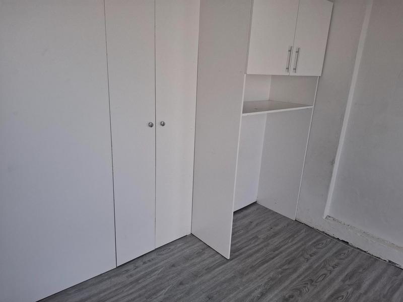 To Let 1 Bedroom Property for Rent in Goodwood Central Western Cape